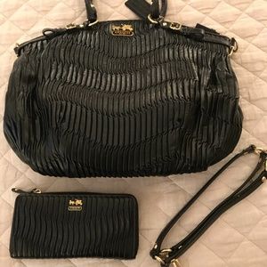 Coach Zip Around Continental Wallet